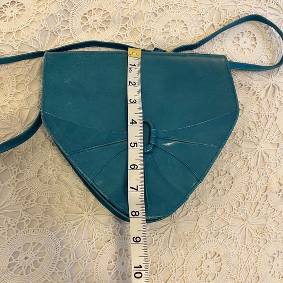 Vintage blue leather Crossbody purse - Picture 7 of 9